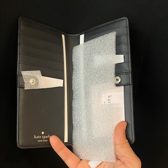 $169 MSRP NWT kate spade Two-Tone Continental Wallet - Black & Light Beige - Picture 8 of 13
